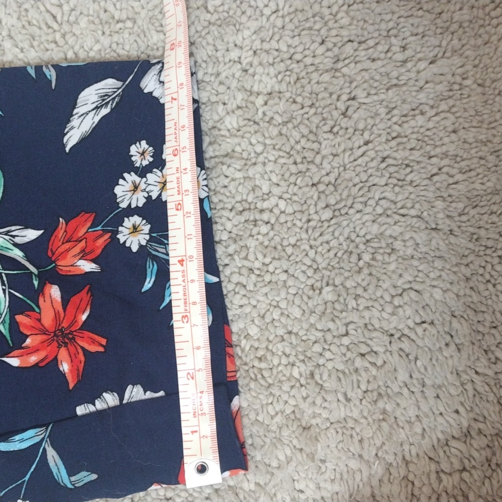 Roz & Ali floral print pants. Size 16W - Picture 11 of 12